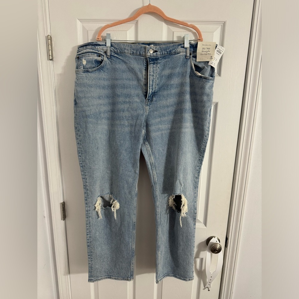 Abercrombie & Fitch 90’s Straight Jeans NWT